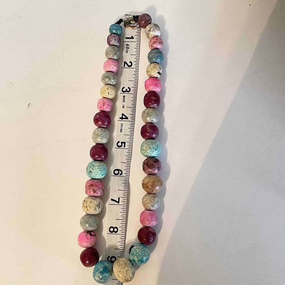 Vintage Heavy Beaded Necklace with Screw Clasp Colorful Pastel Rock-like Chunky - Picture 4 of 4